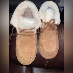 Size 8 UGG boots
